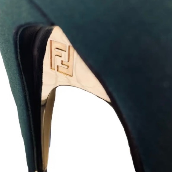 Fendi Hunter Green Satin Deep Platform Heels - Picture 6 of 11